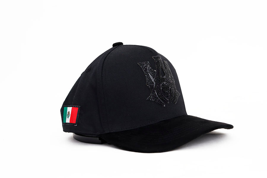 AMIRI WORD BLACK CRYSTAL WAYCAP PLACA