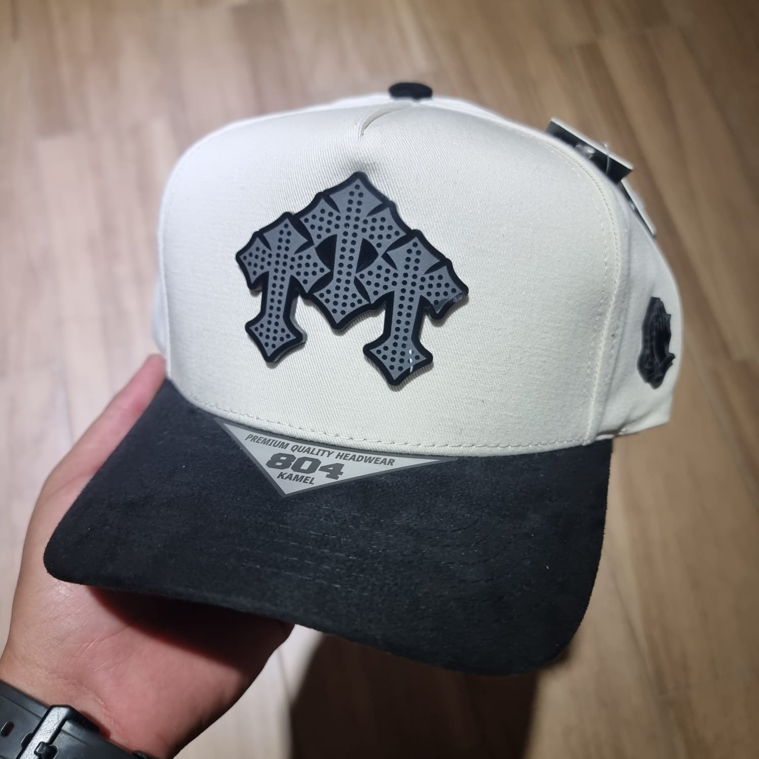 TRIPLE CRUZ BEIGE KAMEL