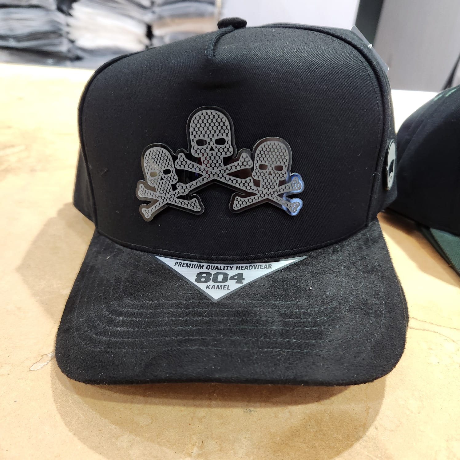 TRIPLE CALAVERA TOTAL BLACK KAMEL