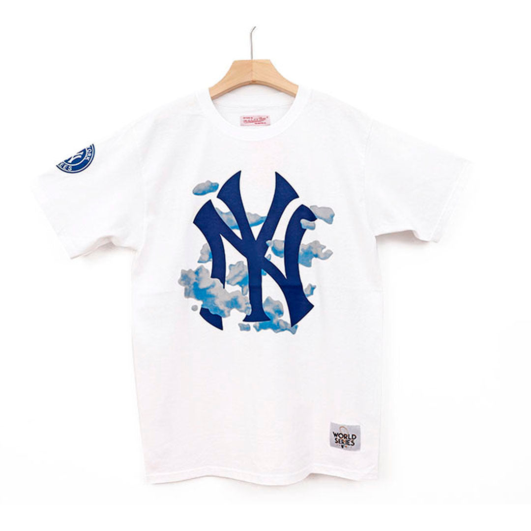 NEW YORK YANKEES IN TO THE CLOUDS