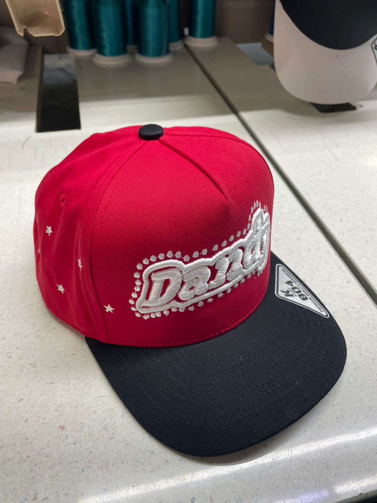 DANDY STARS BACK OVER RED AND VICERA BLACK KAMEL