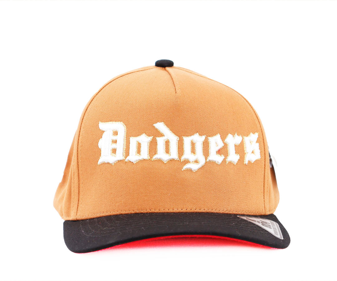 DODGERS LETTERS WHITE GOLD OCRE KAMEL