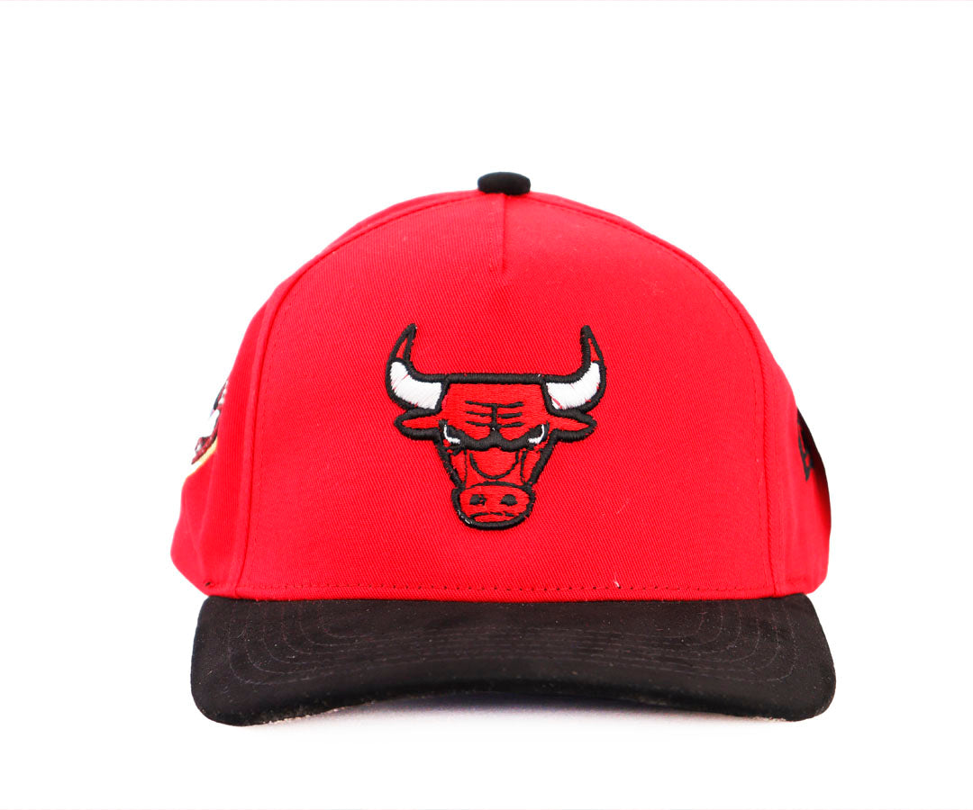 CHICAGO BULLS CLASSIC BULL RED CAP VICERA GAMUZA BLACK JOHNNI
