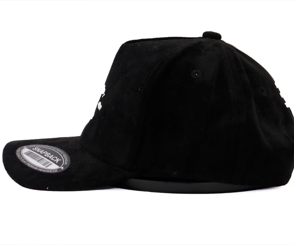LA CLOUDS AND CLOUDS TOTAL GAMUZA BLACK WAYCAP