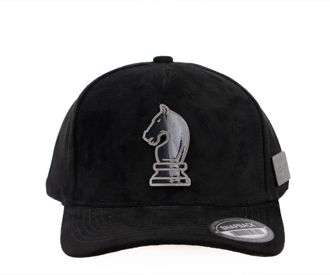 AJEDREZ CABALLO TOTAL GAMUZA PLACA GRABADA WAYCAP