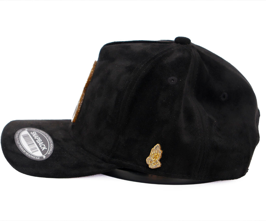 SAN JUDAS SIT GOLD TOTAL BLACK GAMUZA PLACA WAYCAP