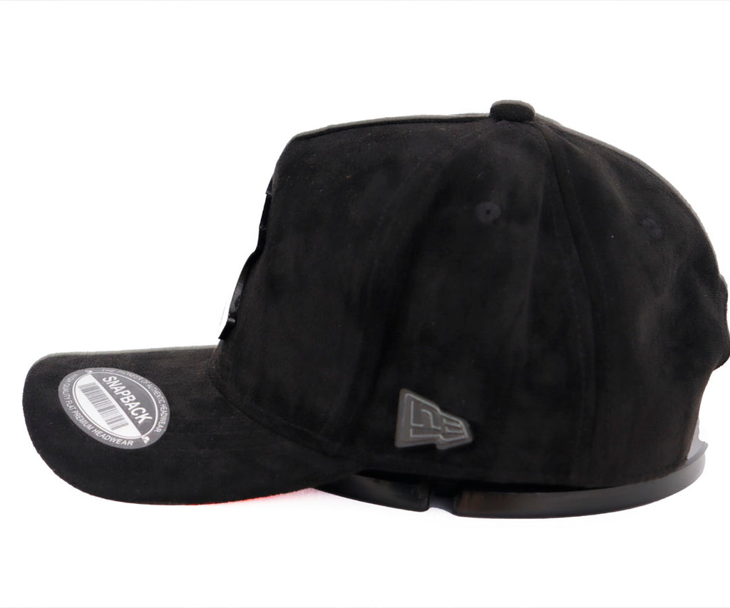 NY YANKEES RANCHERO TOTAL BLACK CAP GAMUZA PLACA WAYCAP
