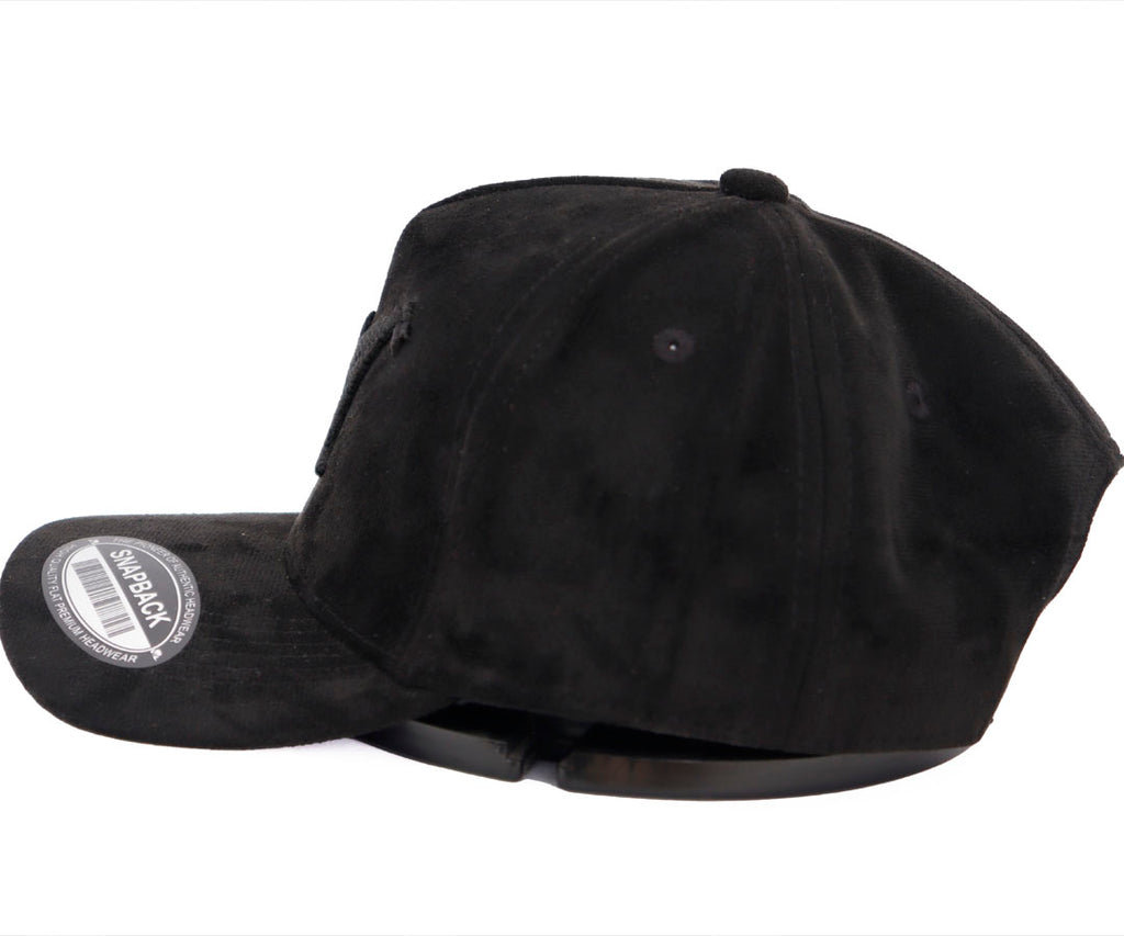 EL MAGO M TOTAL BLACK GAMUZA WAYCAP