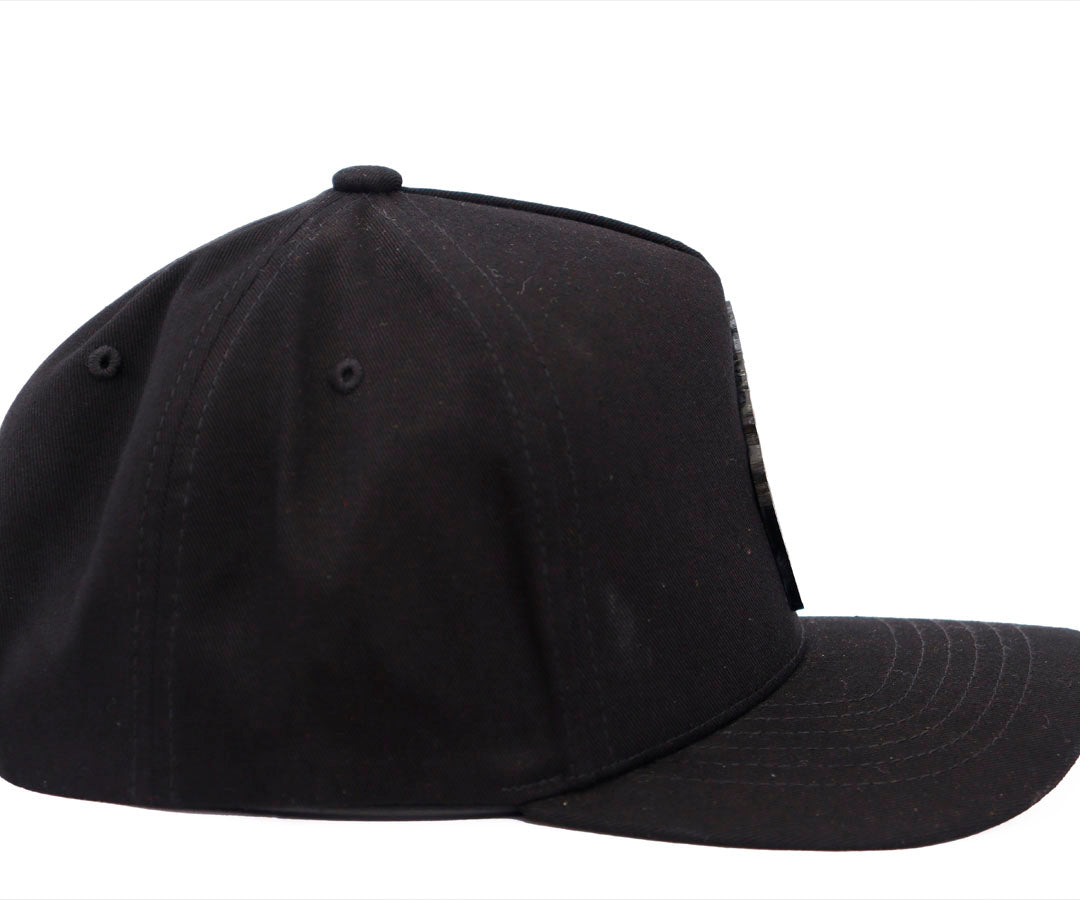 CABALLO COLOR PLACA TOTAL BLACK CAP KAMEL