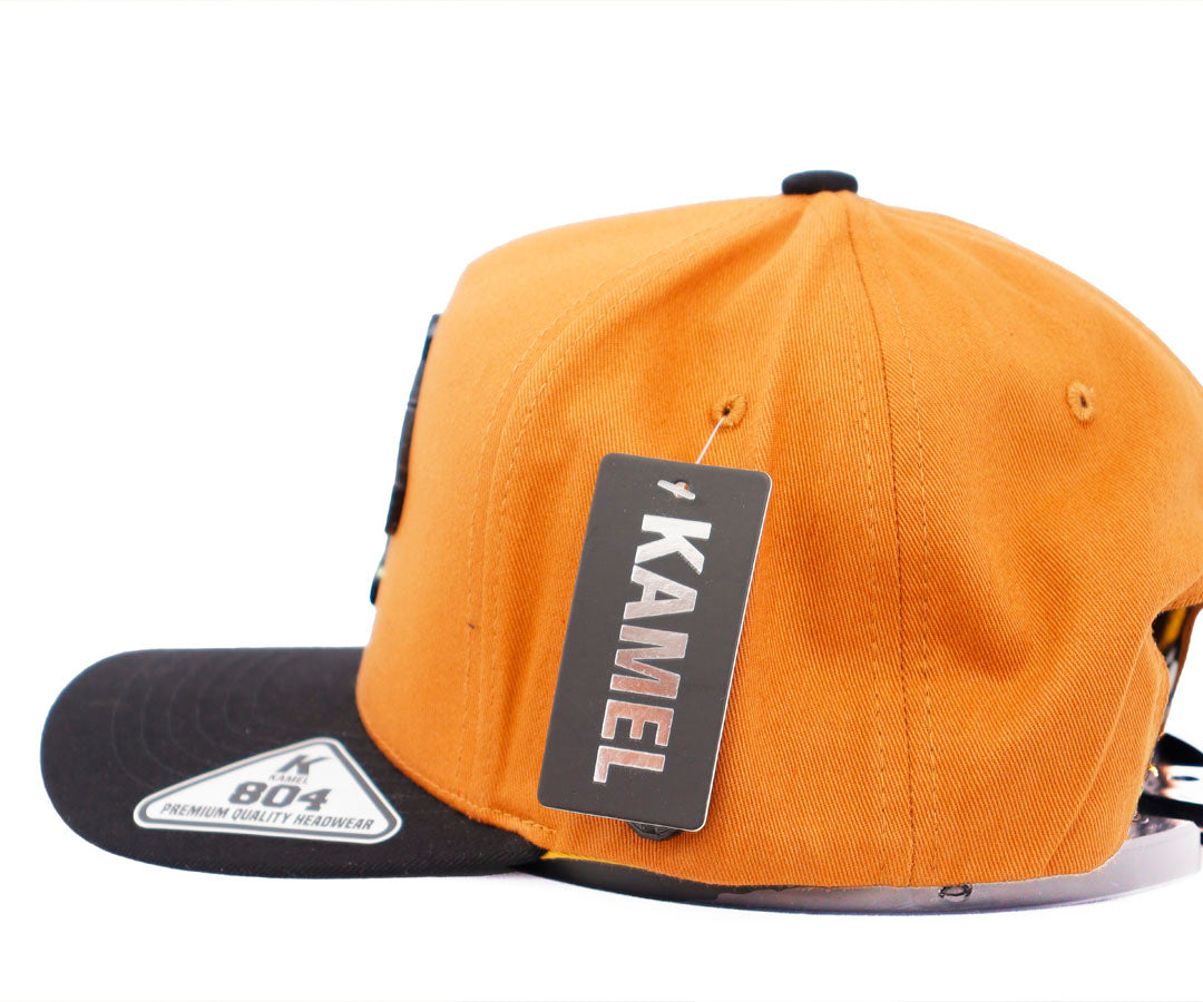 CABALLO COLOR PLACA BROWN CAP BLACK VICERA PLACA KAMEL