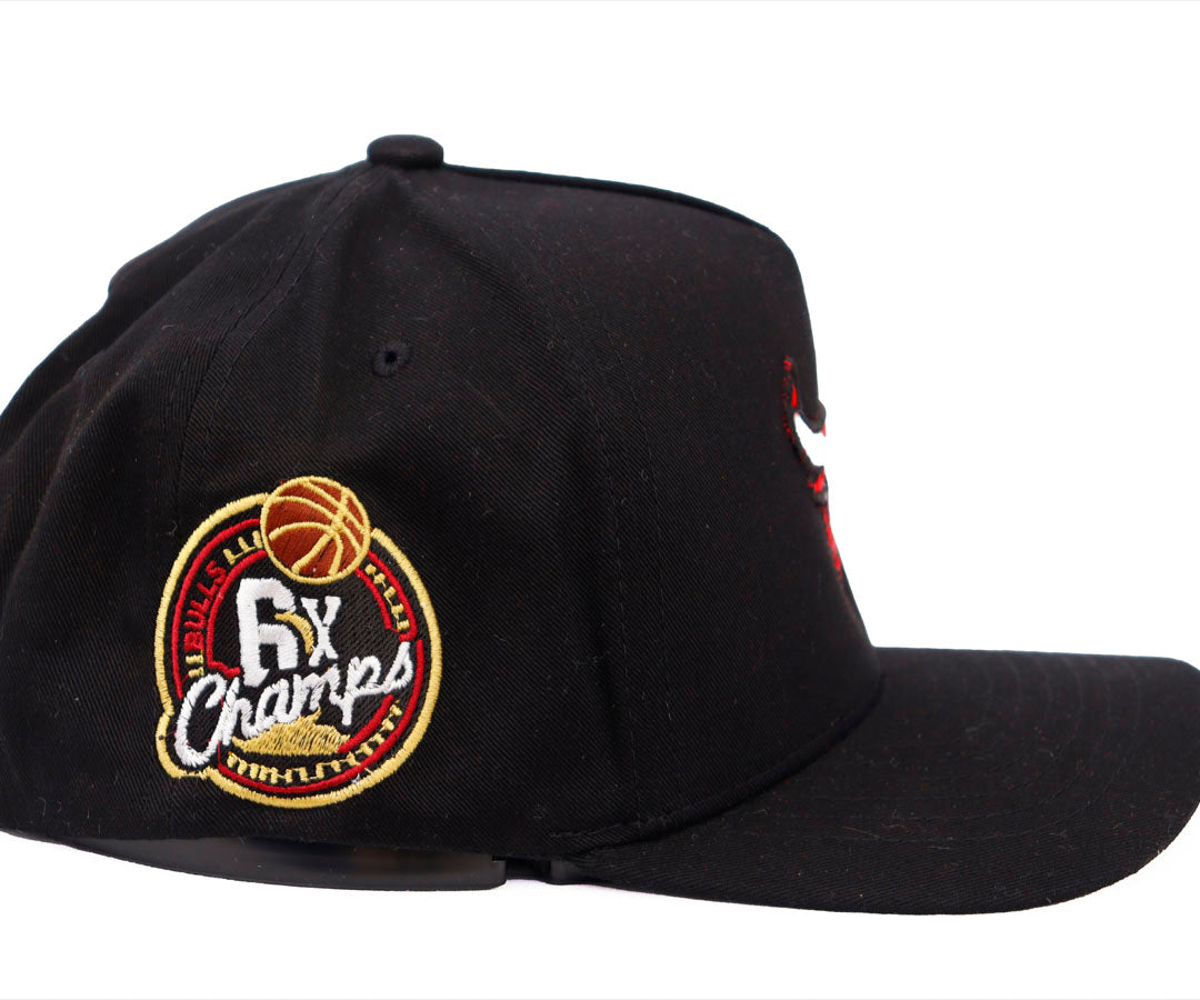 CHICAGO BULLS CLASSIC BULL BLACK CAP 6X CHAMP KAMEL