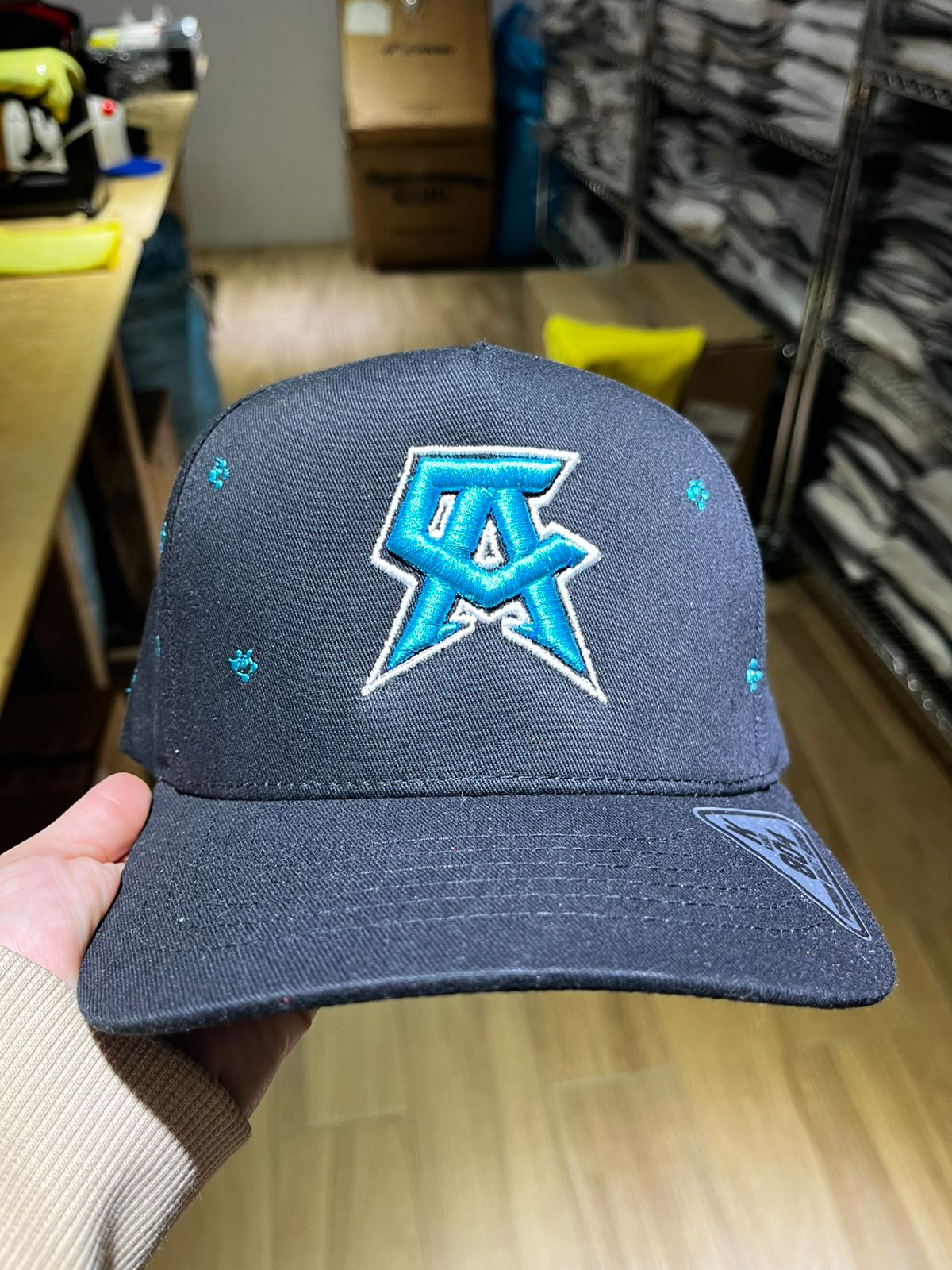 CANELO TIFFANY BLACK CAP KAMEL