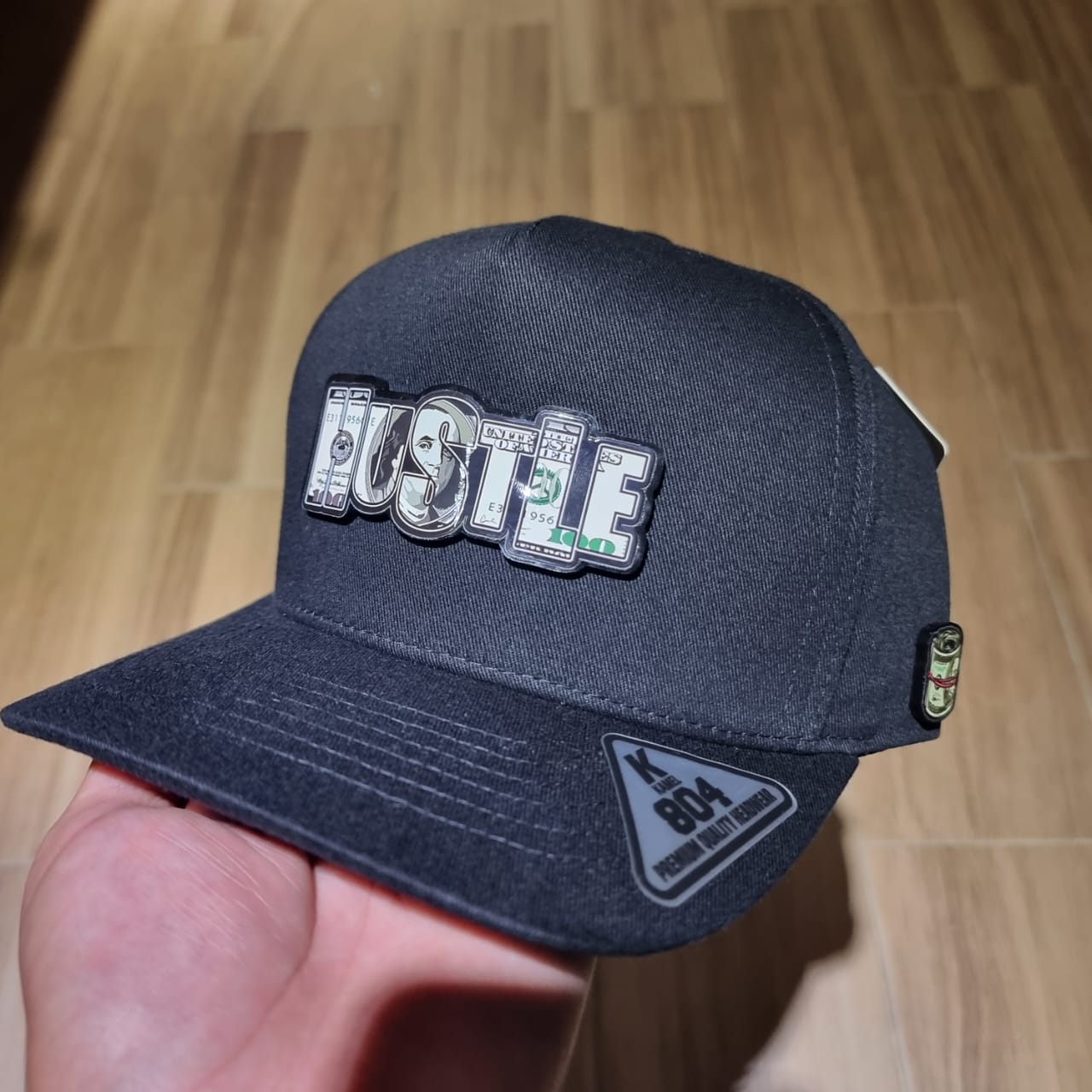 HUSTLE MONEY BLACK CAP KAMEL