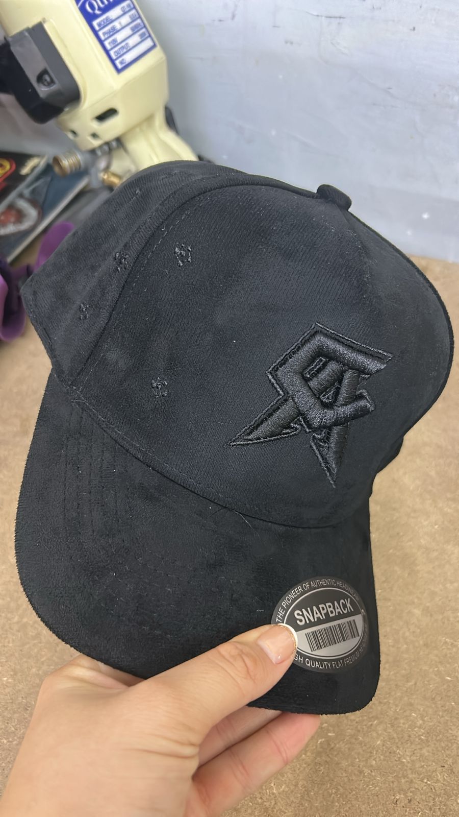 CANELO TIFFANY BLACK TOTAL BLACK CAP KAMEL