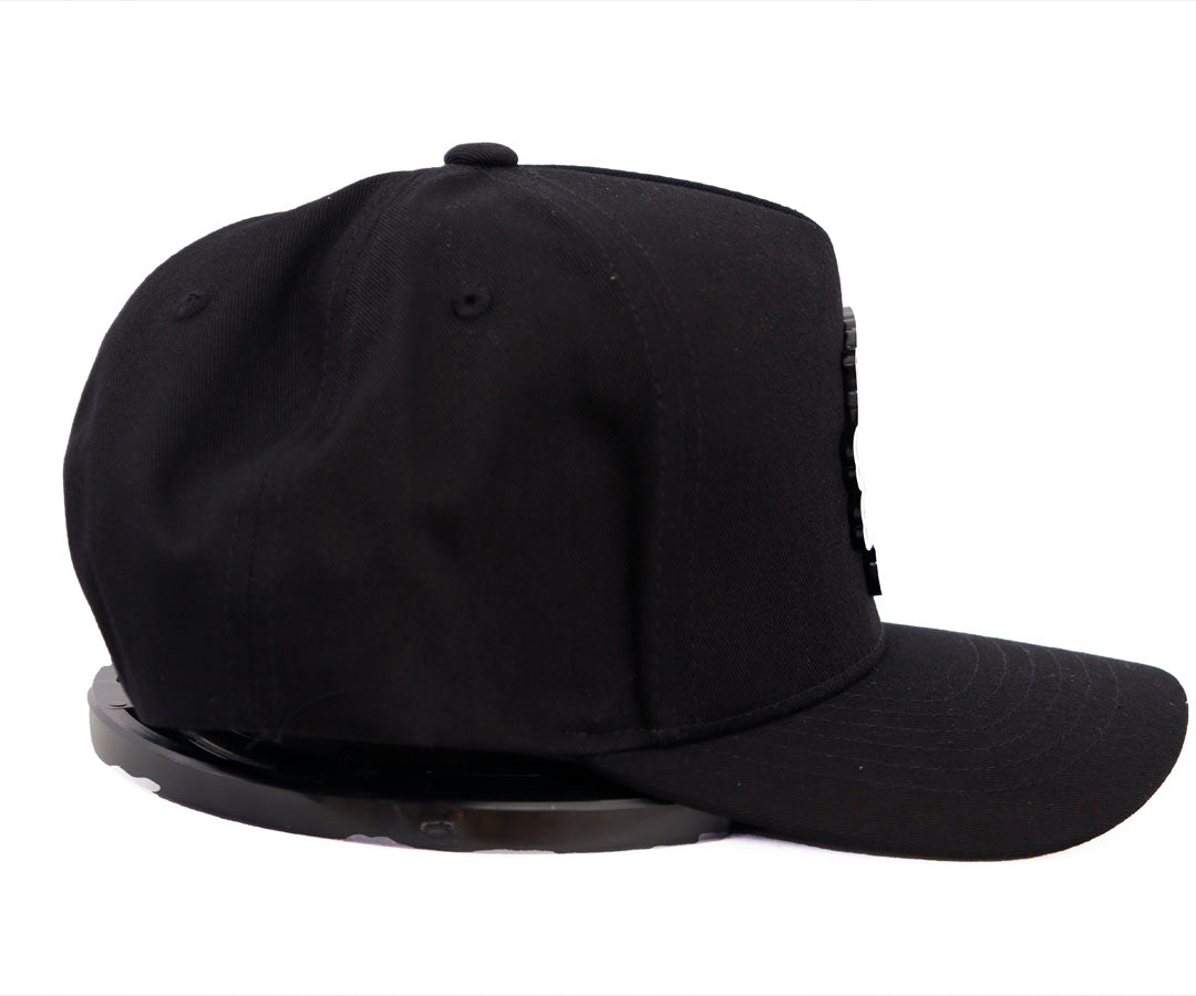ANTI SOCIAL CLUB CIRCLE BLUE PLACA BLACK CAP KAMEL
