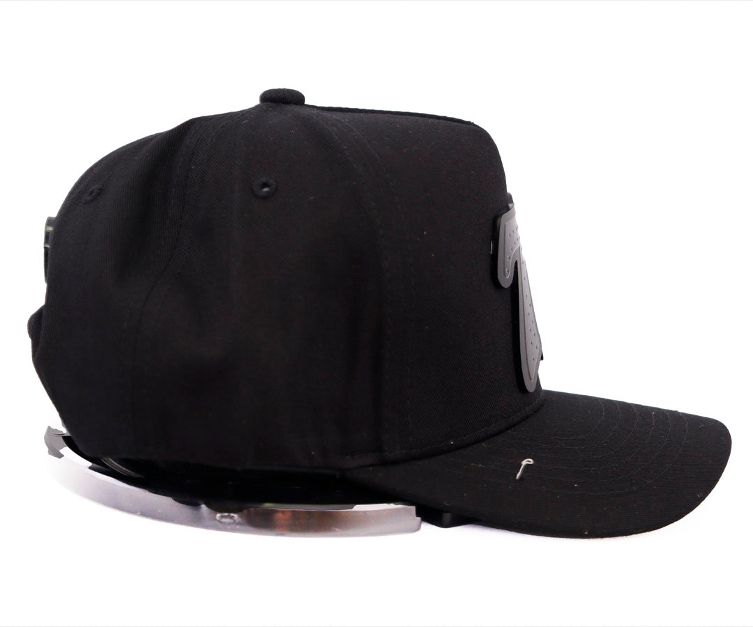 77 BARBAS ALL BLACK PLACA KAMEL