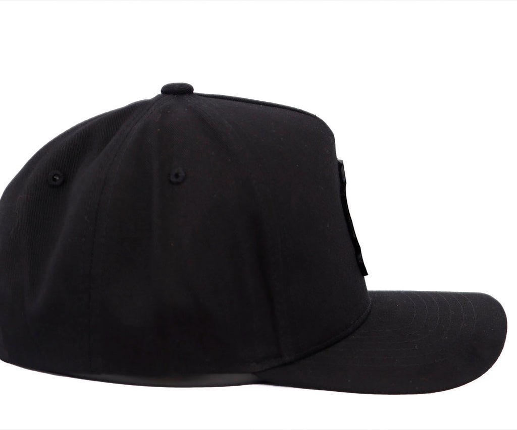 TREBOL LUCK GREEN BLACK CAP KAMEL