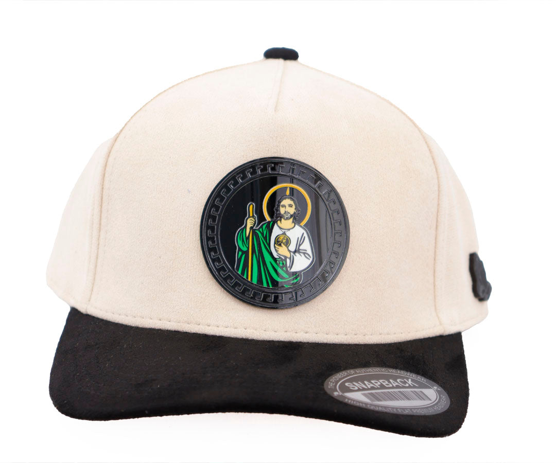 MEDALLA SAN JUDAS COLOR BEIE AND BLACK VICERA TOTAL GAMUZA WAYCAP