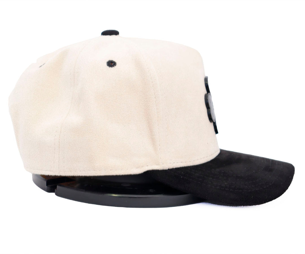 TREBOL MONEY LUCK BLACK BEIGE AND BLACK VICERA PLACA TOTAL GAMUZA WAYCAP