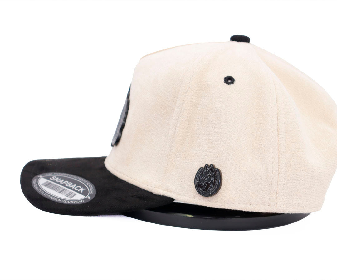 CABALLO ESPANOL BLACK PLACA BEIGE AND BLACK VICERA TOTAL GAMUZA WAYCAP