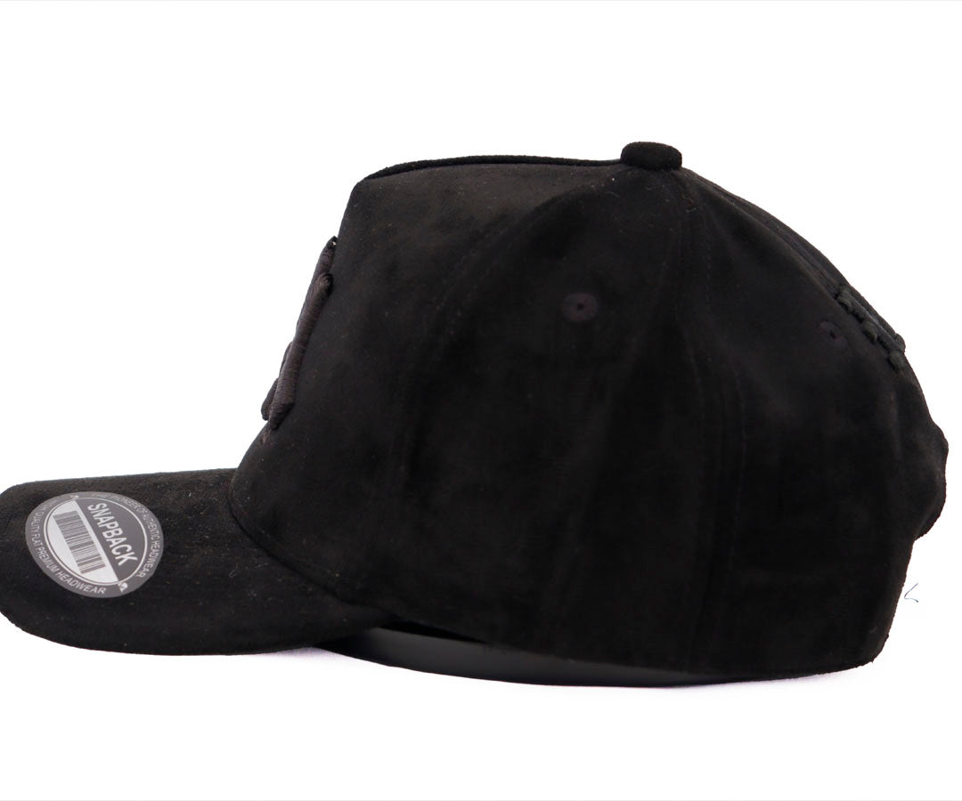 NY LA OVER ONE TOTAL BLACK TOTAL GAMUZA BLACK WAYCAP