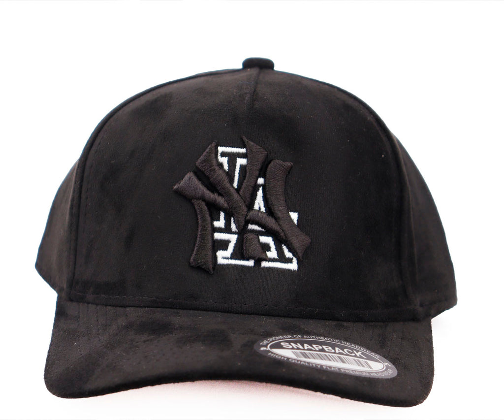 NY LA OVER ONE BLACK AND WHITE TOTAL GAMUZA BLACK WAYCAP