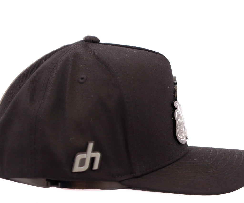 LOS ANGELES GANGSTA BLACK CAP PLACA KAMEL