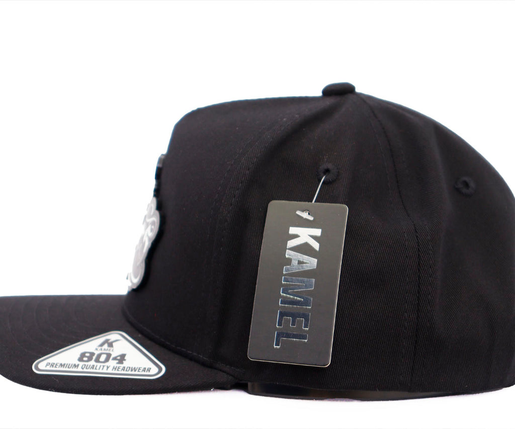 LOS ANGELES GANGSTA BLACK CAP PLACA KAMEL