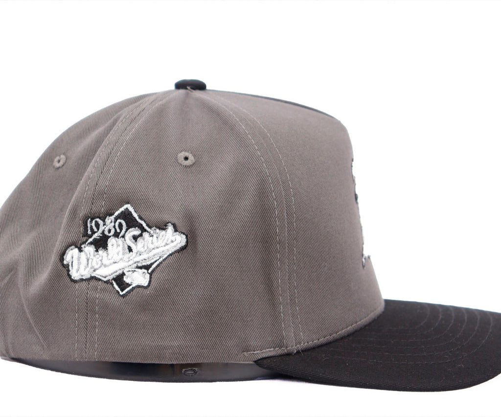 ATHELTICS A SILVER ONE GRAY KAMEL
