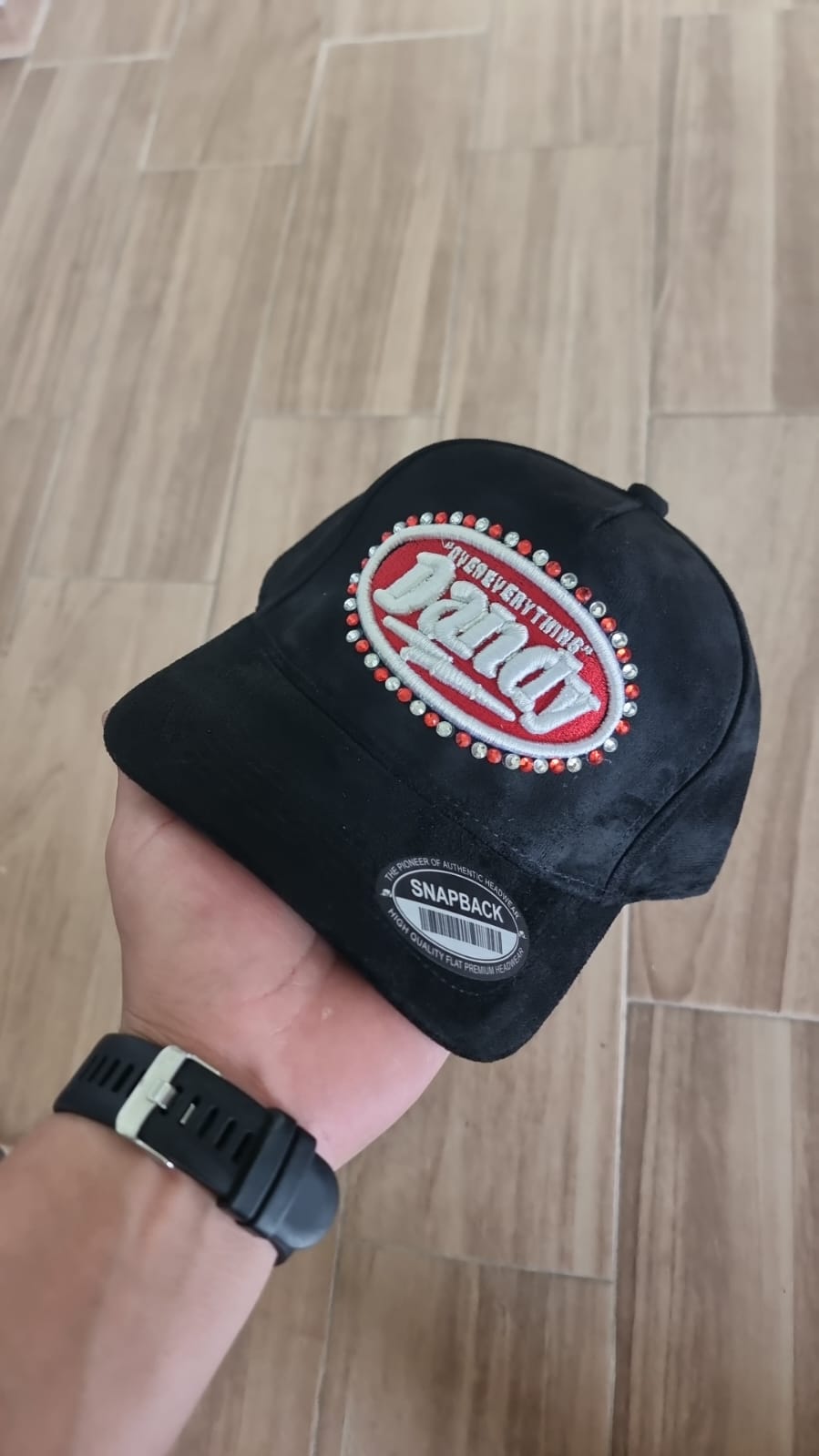 DANDY RED SEAL OVER DIAMONDS GAMUZA  BLACK WAYCAP
