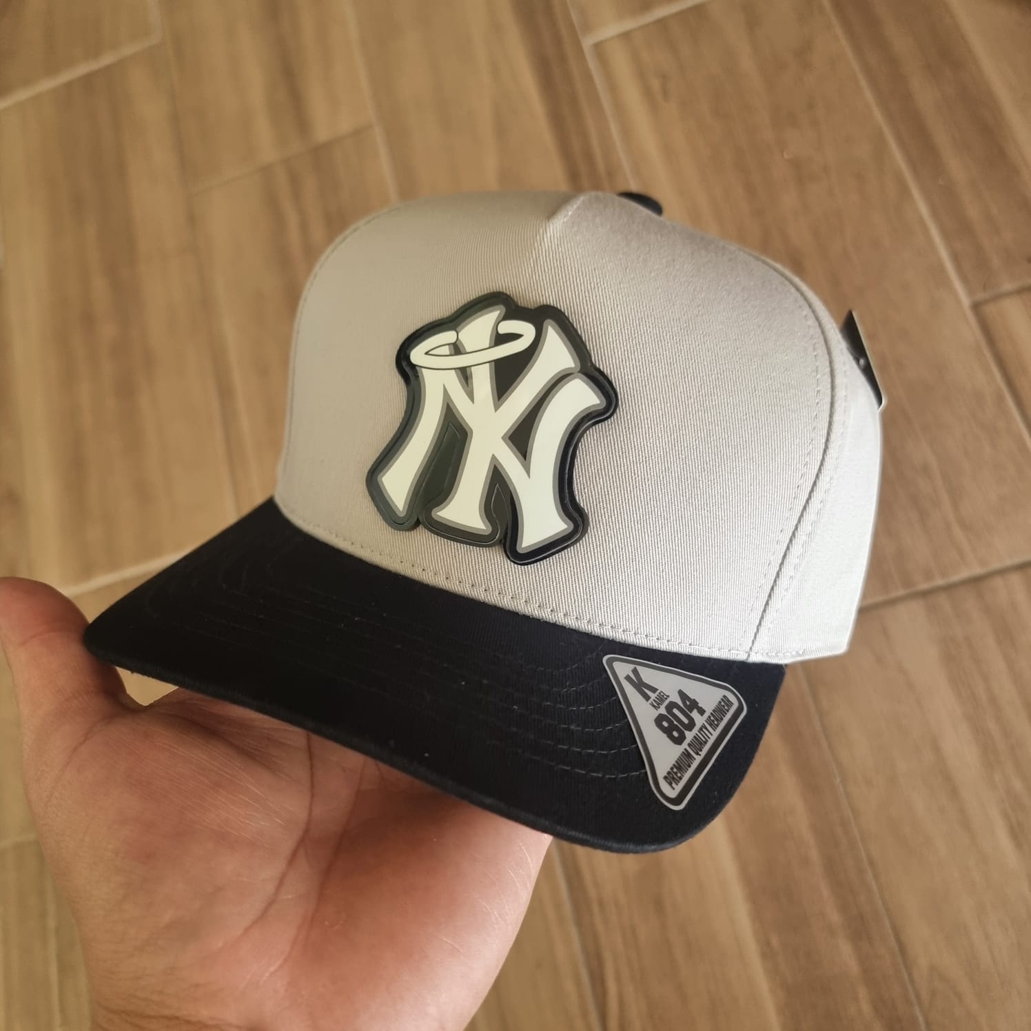 NY SANTO PEARLS 31 SILVER KAMEL
