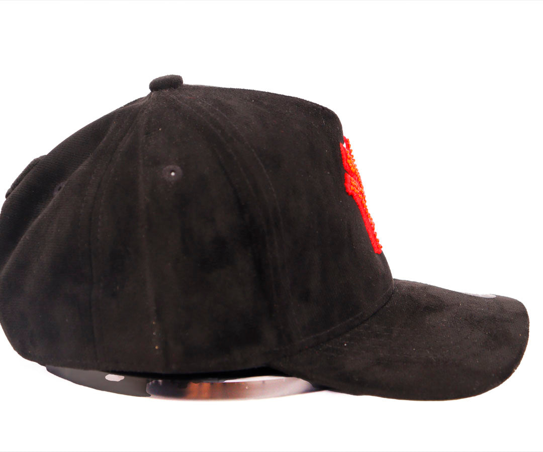 NY LA OVER ONE RED AND WHITE TOTAL GAMUZA BLACK PIEDRA WAYCAP