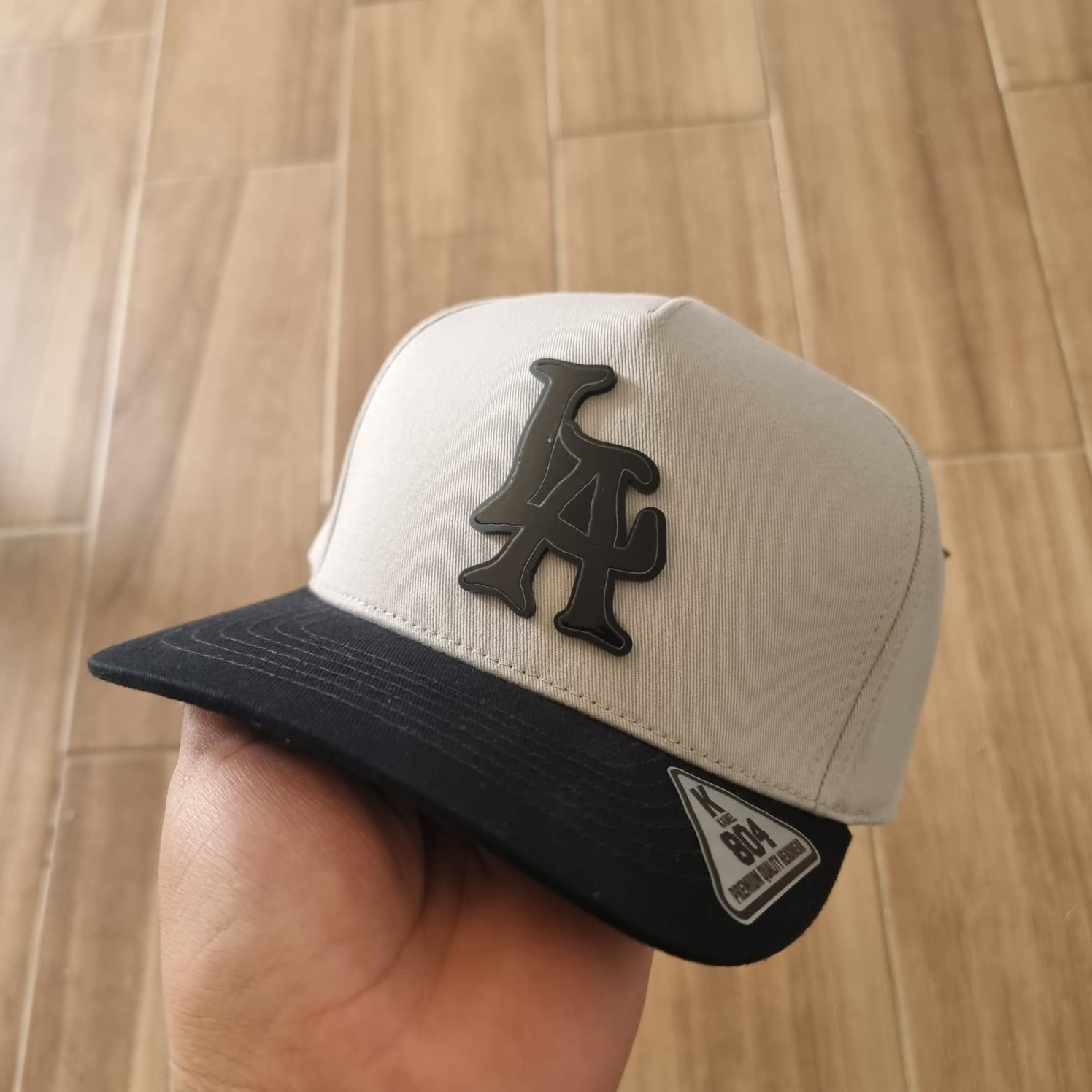 LA DANDY GRAY BLACK KAMEL