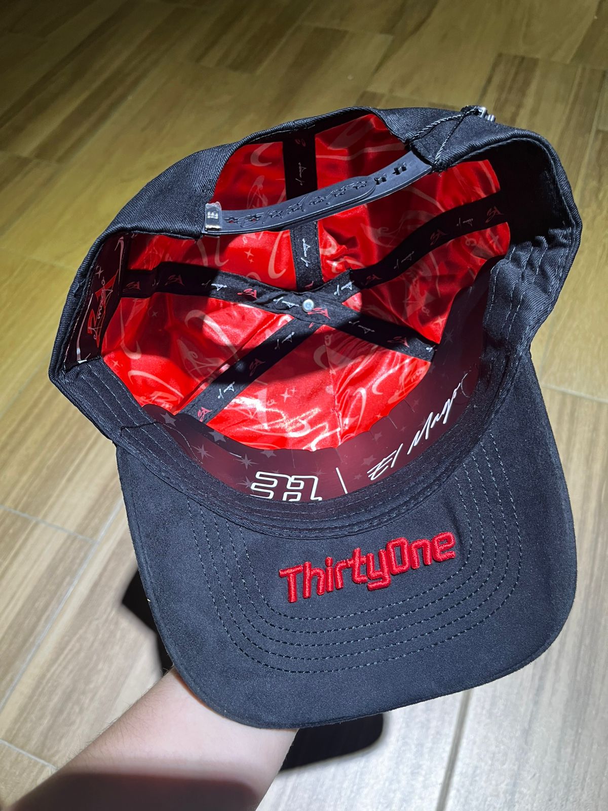 31 HATS MAGO ROJO