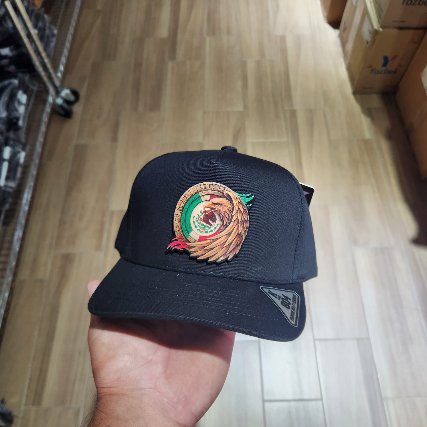 AGUILA MEXICANA CIRCULO MAYA GORRA NEGRA PLACA KAMEL