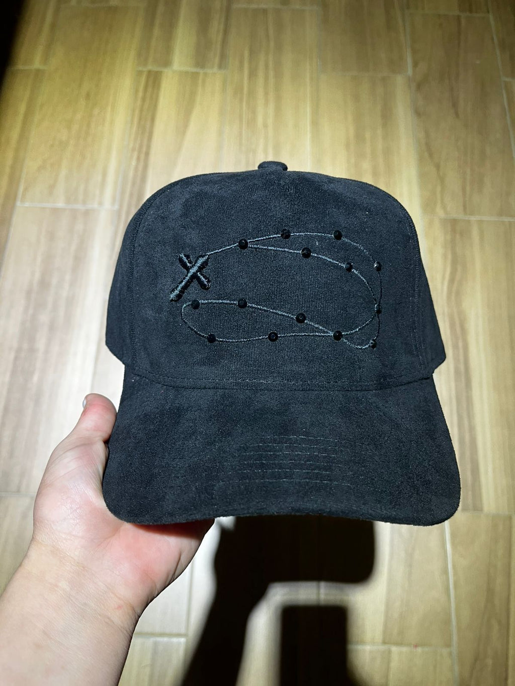 ROSARIO NEGRO CRISTAL WAYCAP GAMUZA