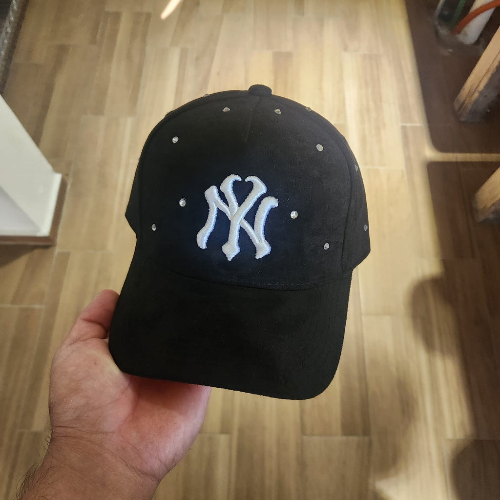 DANDY NY WHITE BLACK GAMUZA WAYCAP