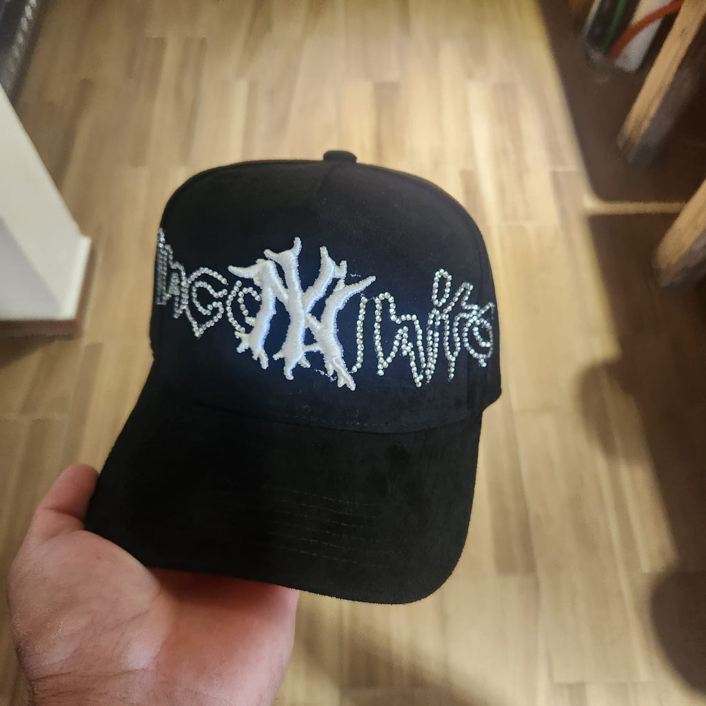 NY INCOGNITO WHITE GAMUZA BLACK WAYCAP