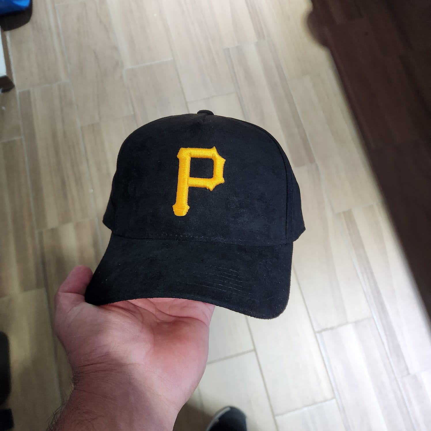 P PITTSBURGH PIRATES TOTAL NEGRA TOTAL GAMUZA WAYCAP