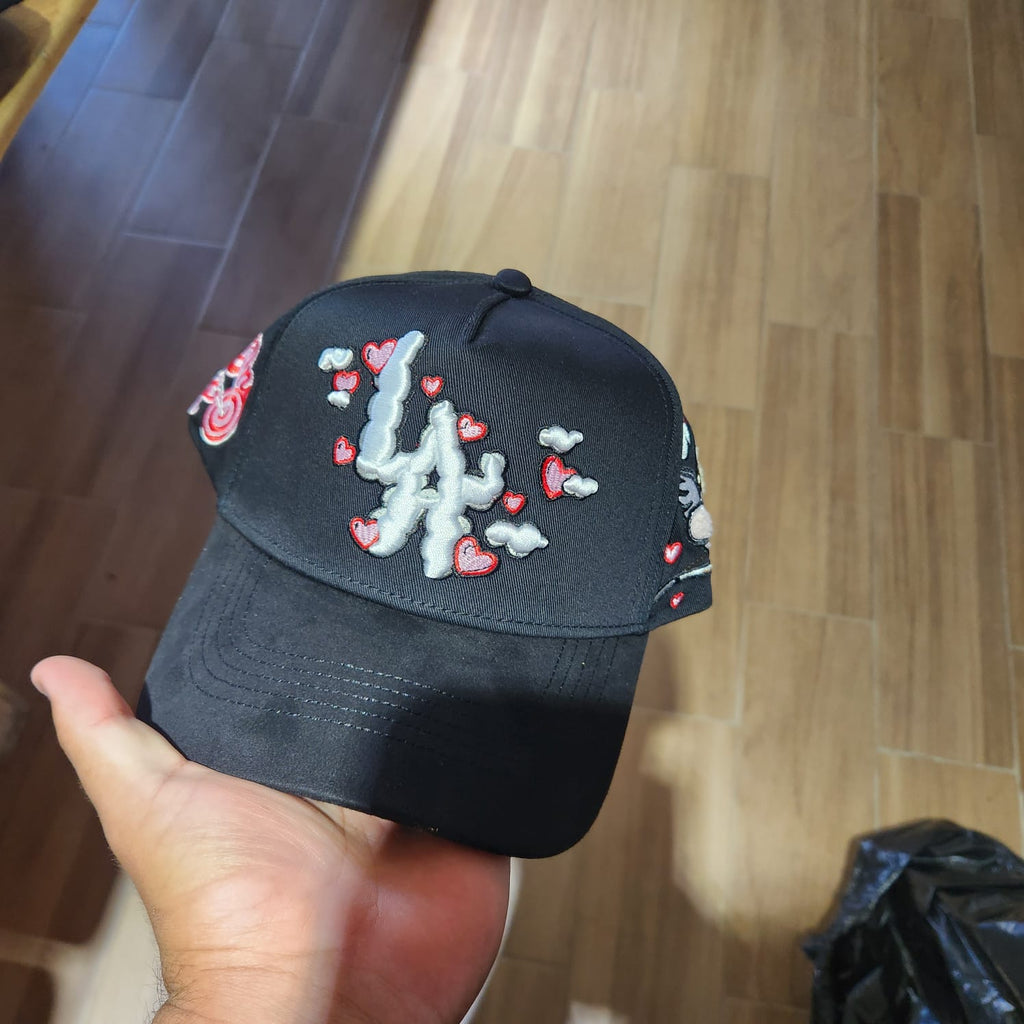 31 HATS LOVE CLOUDS G5