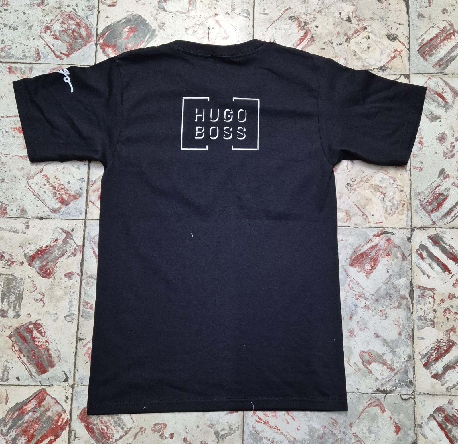 HUGO RED LETTERS  OLD STYLE