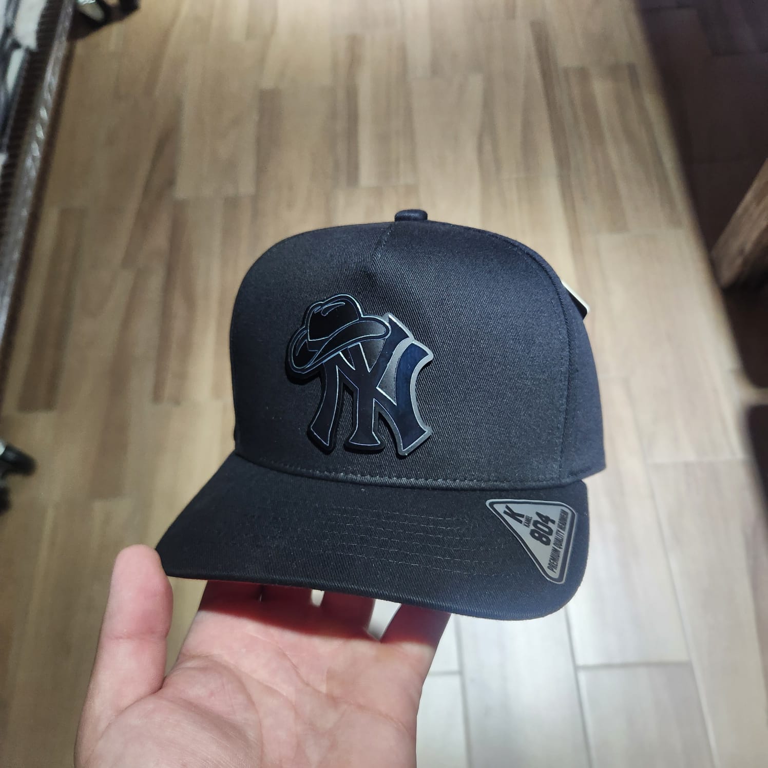 NY YANKEES RANCHERO GORRA NEGRA PLACA KAMEL