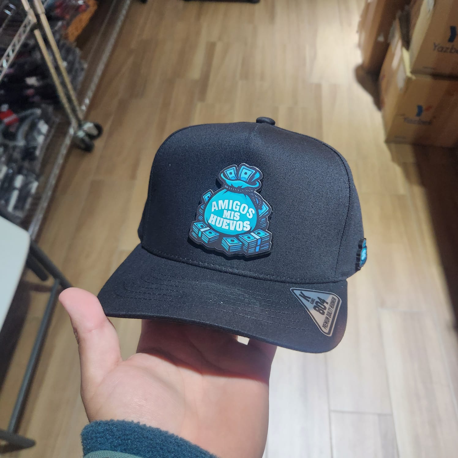 AMIGOS MIS HUEVOS PLACA KAMEL