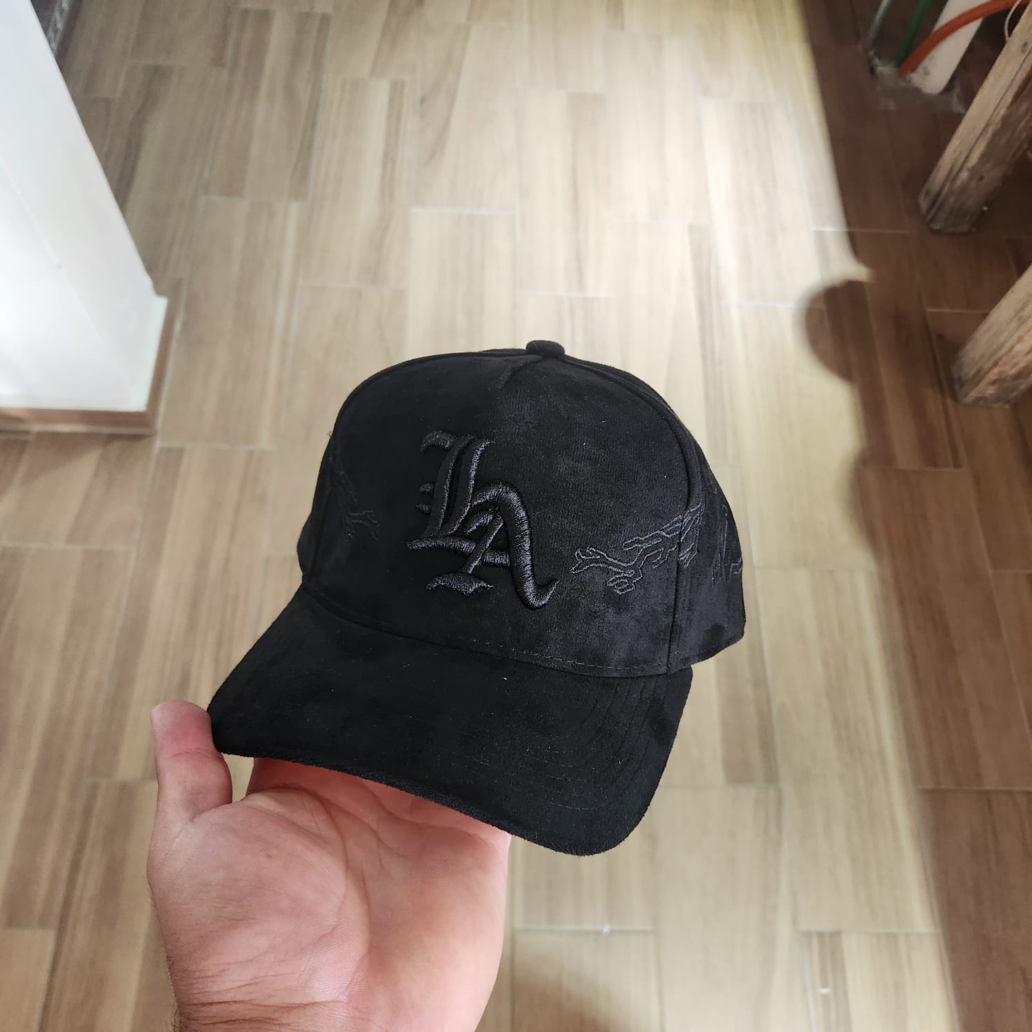 LA CROSS RAYOS GORRA NEGRA TOTAL GAMUZA WAYCAP