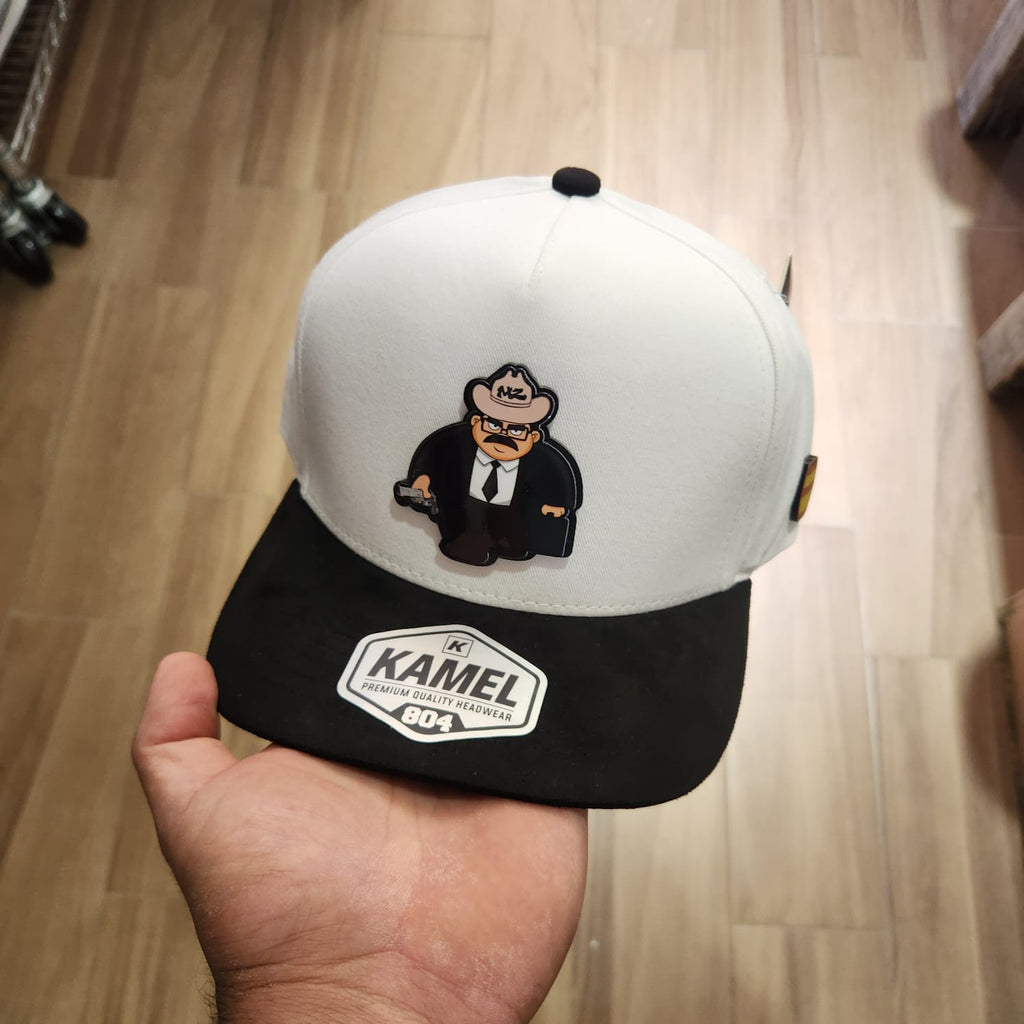EL BARRIGON MZ PLACA GORRA BLANCA KAMEL