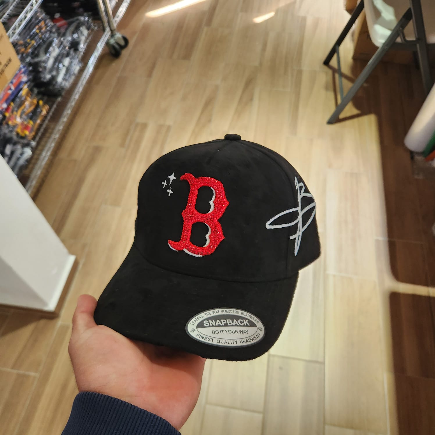 B BOSS BLACK GORRA NEGRA PIEDRA WAYCAP