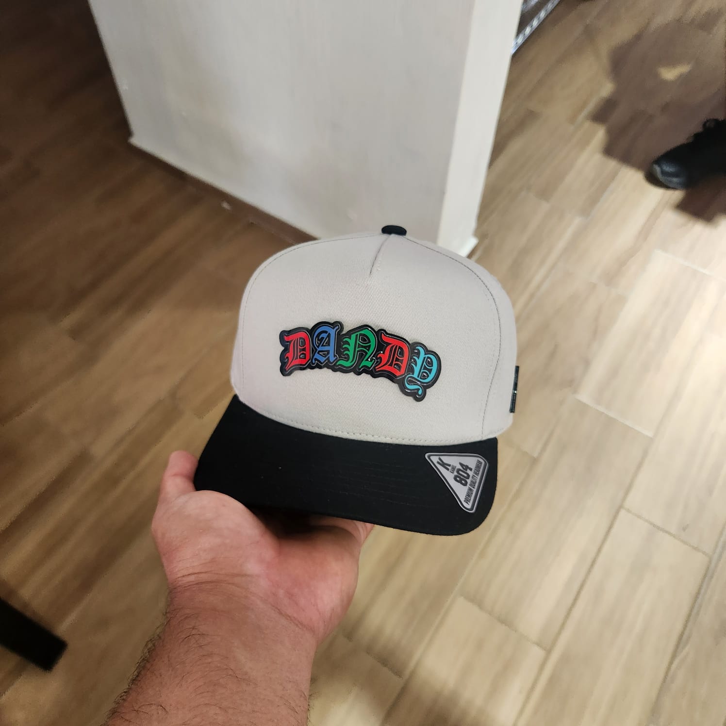 DANDY CAP 10 YEARS GORRA GRIS VICERA NEGRA PLACA KAMEL