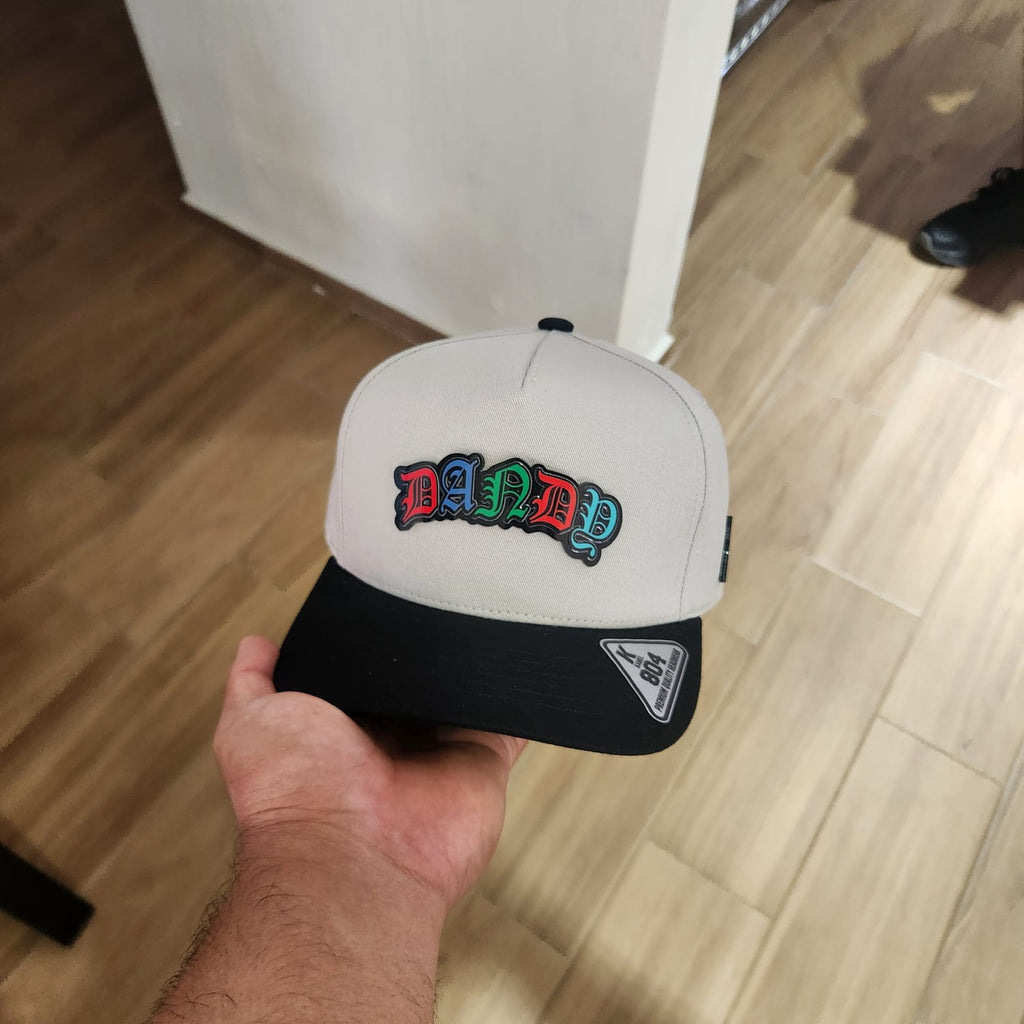 DANDY CAP 10 YEARS GORRA GRIS VICERA NEGRA PLACA KAMEL