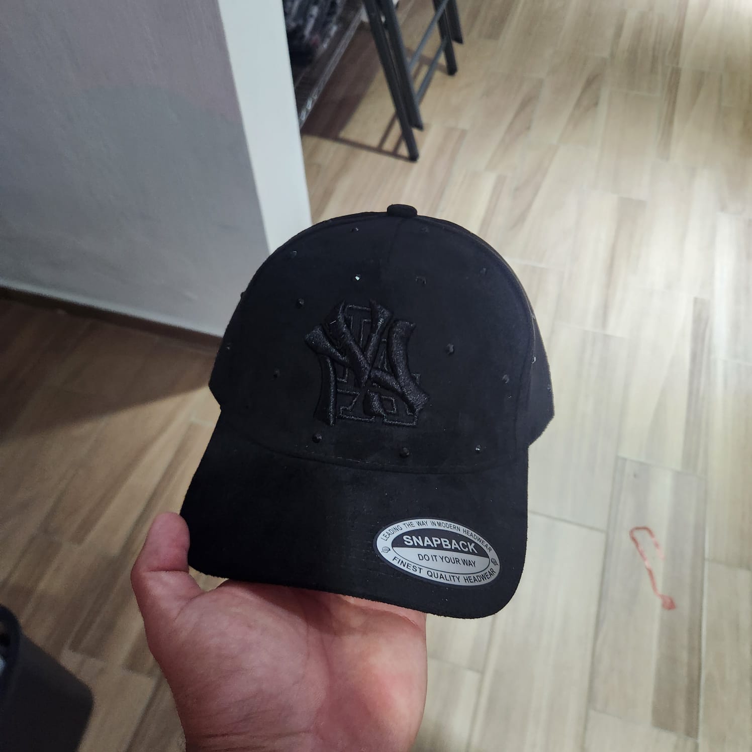 NY LA OVER ONE TOTAL BLACK TOTAL GAMUZA BLACK  PIEDRA WAYCAP