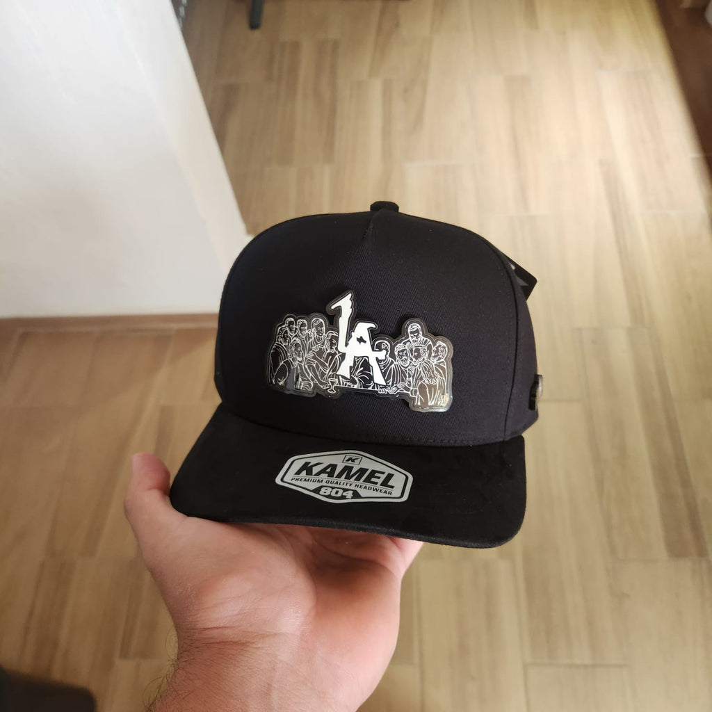 LA ULTIMA CENA GORRA NEGRA PLACA KAMEL